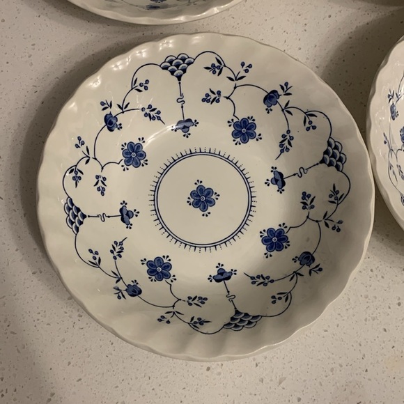 Set of 4 Vintage Myott Finlandia Soup/Salad Bowls 6.25 Some Crazing Classic Blue - Picture 8 of 8